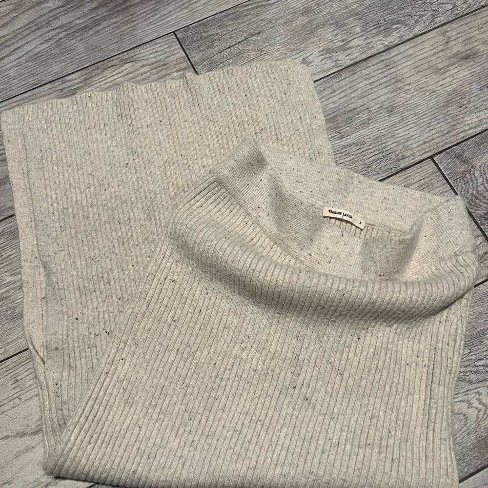 Women's Ribbed Gray Sweater